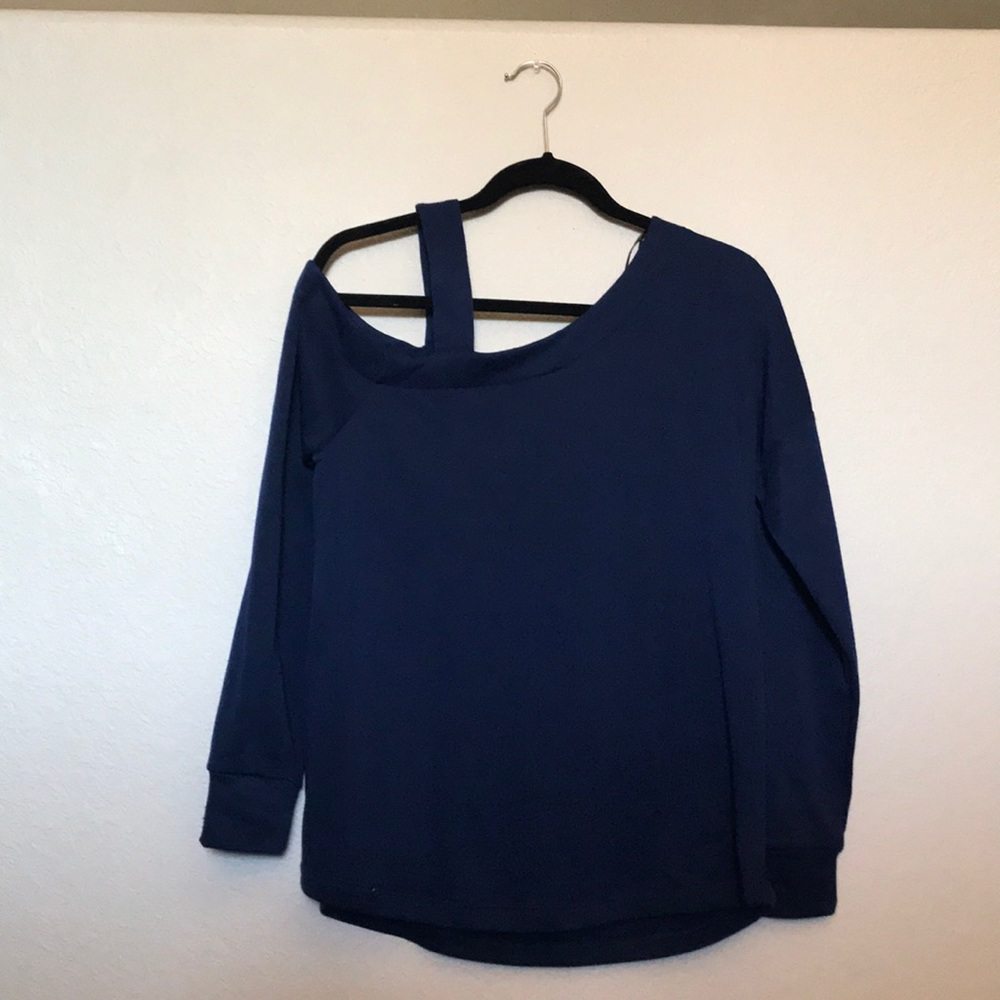 Harlowe & Graham navy blue one shoulder sweater